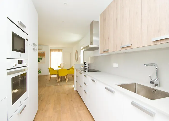 Casa Pina Colada - By Az